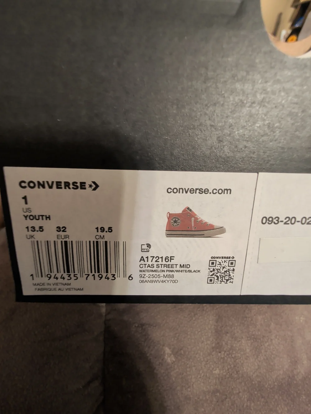 Converse Kids Coral Pink Chuck Taylor All Star Kids Size 1 New